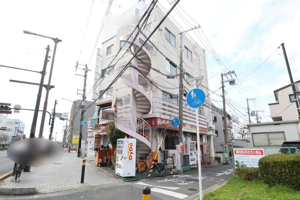 スペランザ泉ビルの外観