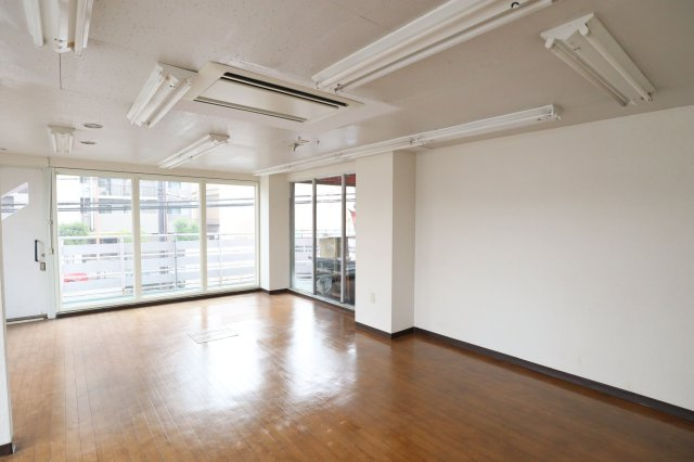 スペランザ泉ビルの内装