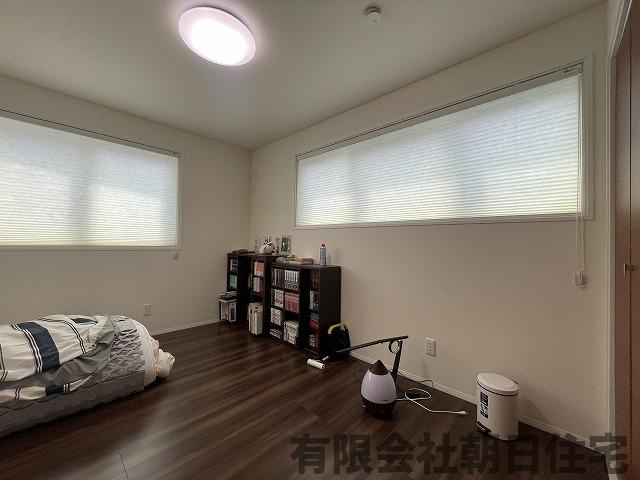 【洋室】 | 安来市黒井田町中古戸建 | スタンダードな洋室です