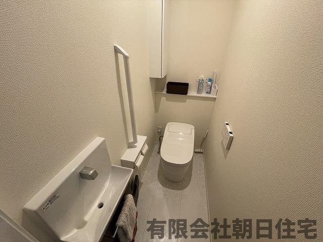 【トイレ】 | 安来市黒井田町中古戸建 | 落ち着いた色調のトイレです
