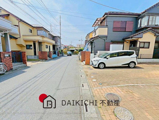 【前面道路含む現地写真】 | 桶川市大字坂田　中古戸建