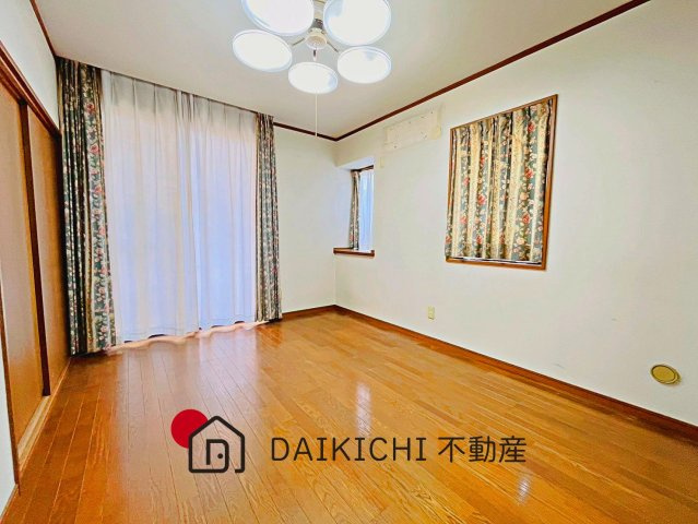 【居間・リビング】 | 桶川市大字坂田　中古戸建