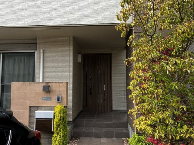 各務原市桜木町４丁目の玄関