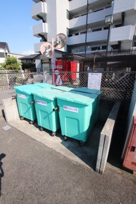 【その他共用部分】 | エトワール深井 | 敷地内ゴミ捨場