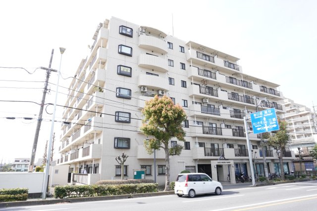 キャッスルマンション草加松原の外観