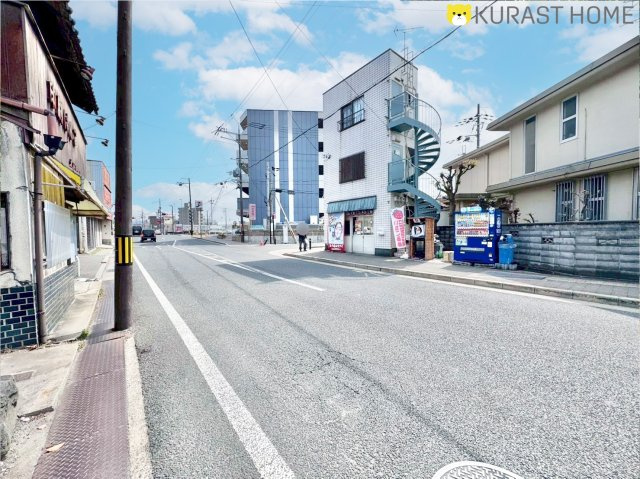 向日市寺戸町西田中瀬　中古戸建の前面道路含む現地写真