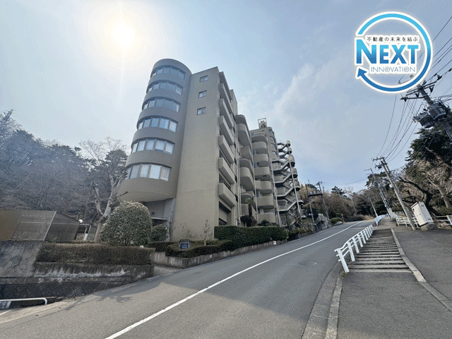 コープ野村ヒルズ川内　マンションの外観