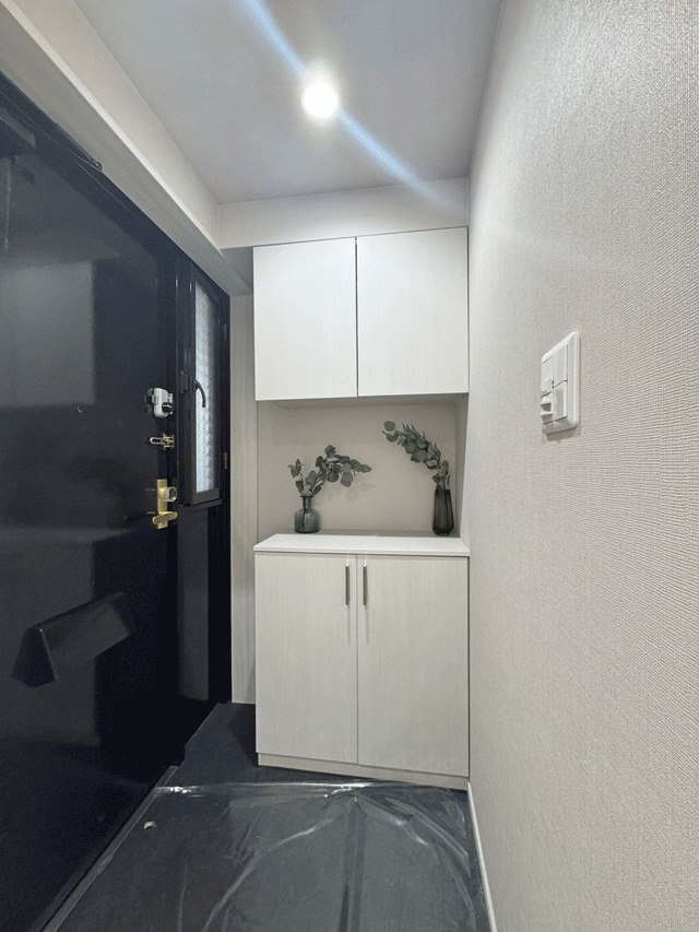 コープ野村ヒルズ川内　マンションの玄関|シューズボックスを配置した玄関は、たくさんの靴を収納可能◎