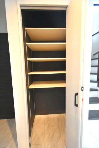 下井草4丁目・新築戸建の収納