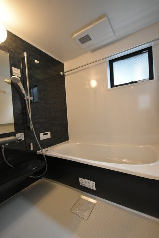 下井草4丁目・新築戸建の浴室