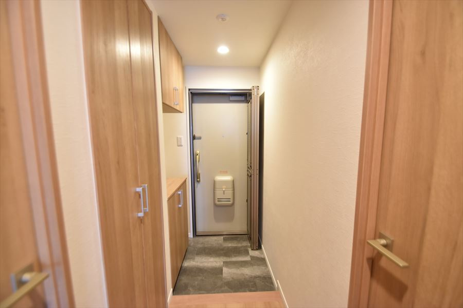 ダイアパレス皆賀　の玄関