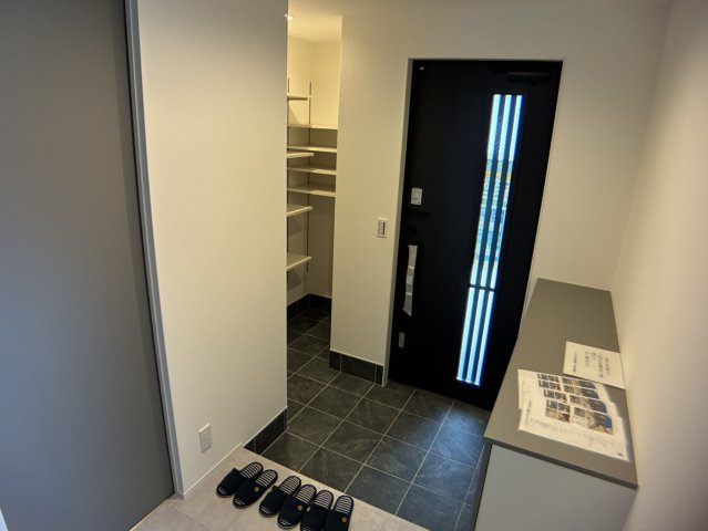 旭１丁目　ＮＯ，3の玄関