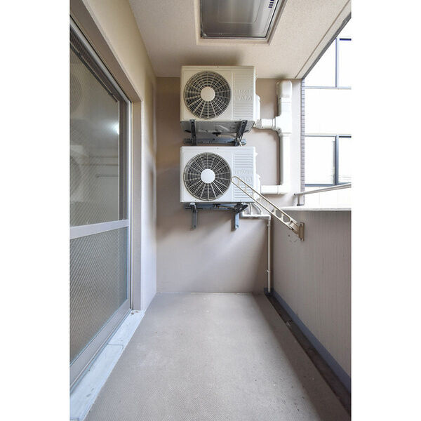 CASSIA江坂のバルコニー