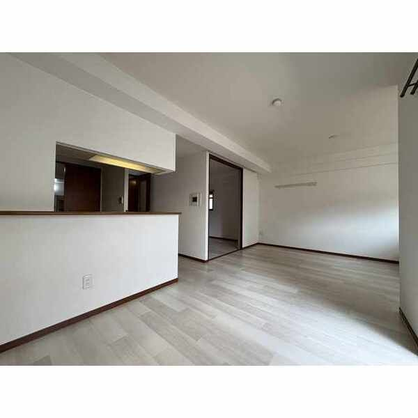 CASSIA江坂の居間・リビング