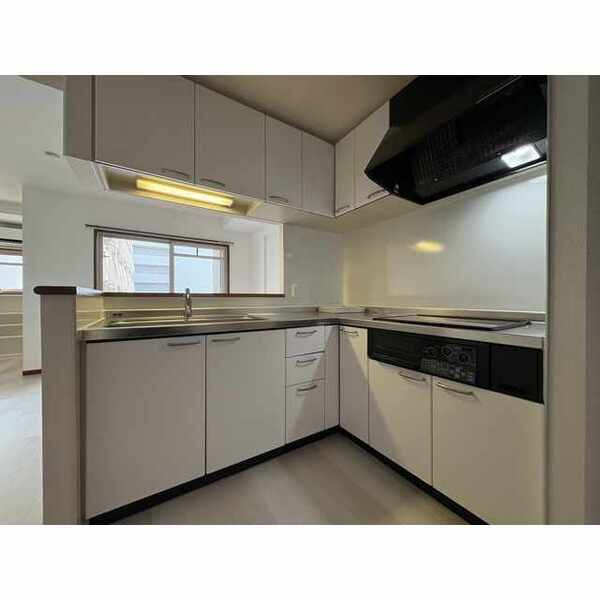 CASSIA江坂のキッチン