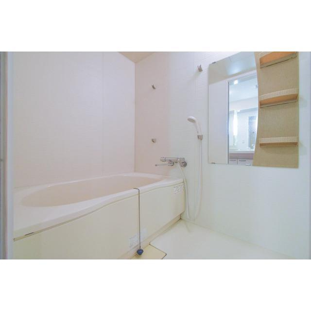 CASSIA江坂の浴室