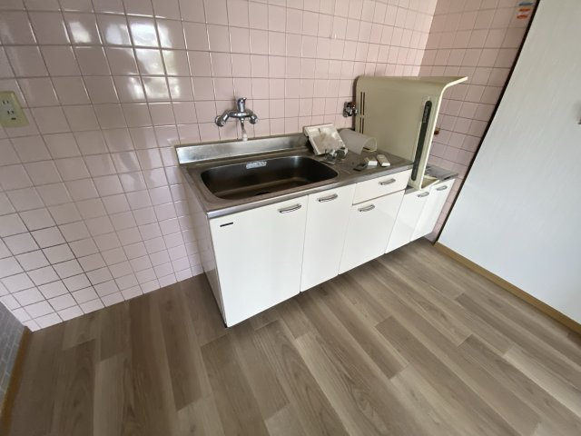 八丈グランドハイツ北棟のキッチン