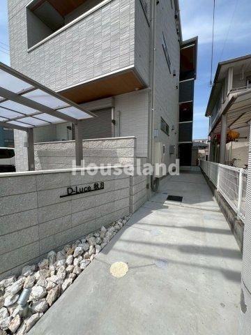 D-Luce 秋月（ﾃﾞｨｰﾙｰﾁｪ ｱｷﾂﾞｷ）の駐車場