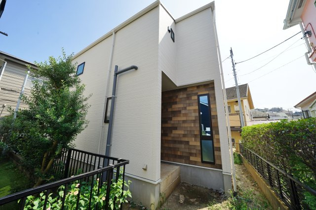 【横浜市保土ケ谷区鎌谷町164新築戸建て】★仲介手数料無料★（宮谷小学校・宮田中学校）の外観