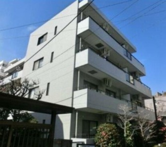 【外観】 | 鉄筋コンクリート造のがっちりとした建物。