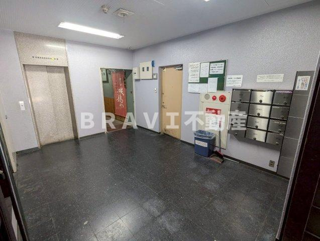 大手前ストークマンション BRAVI不動産のエントランス|【大手前ストークマンション】