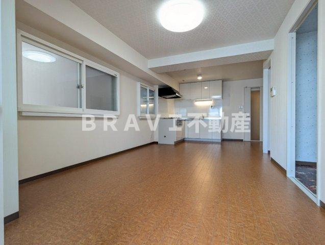 大手前ストークマンション BRAVI不動産の居間・リビング|【大手前ストークマンション】