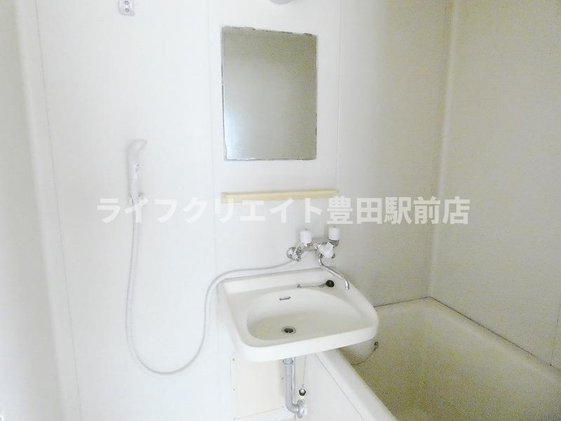 阿川マンションの洗面所