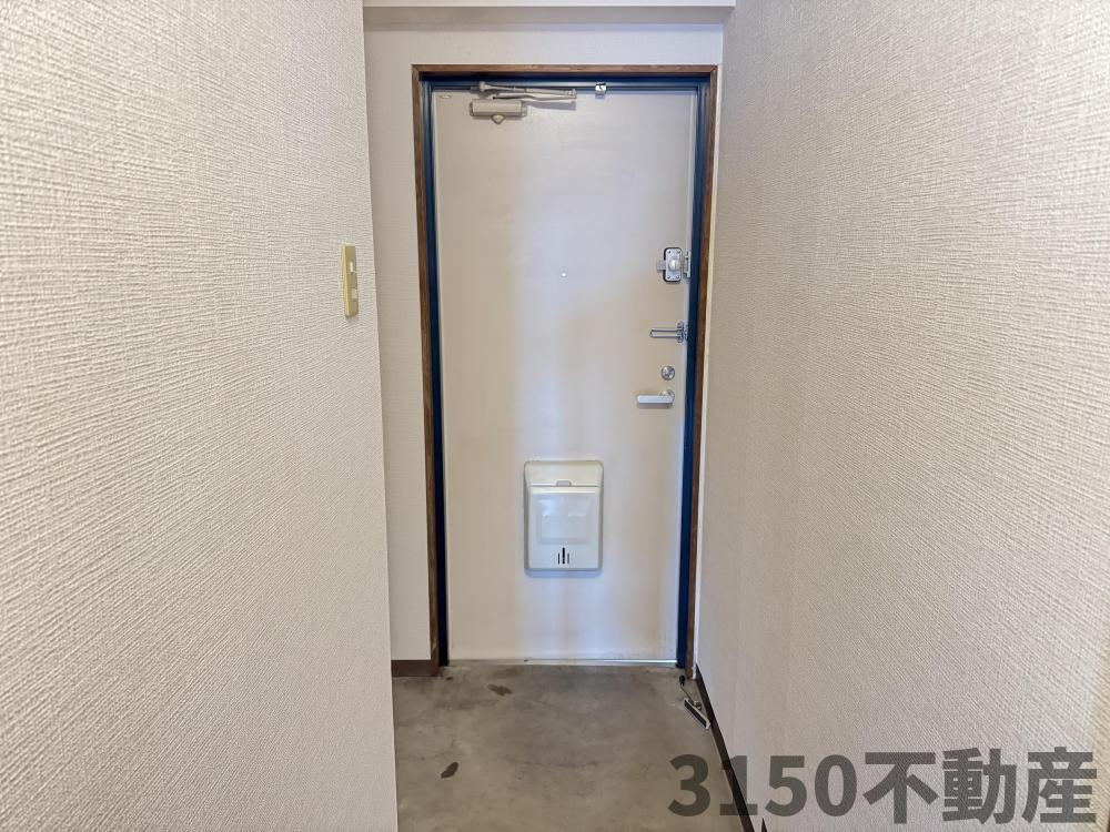 ハウス城東の玄関