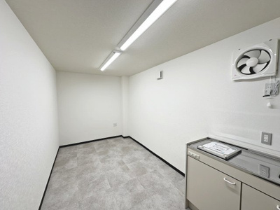 【内装】 | 九間町西２丁　事務所・工場・倉庫 | ドラッグセイムスまで約357ｍ！消耗品のお買い物に便利ですね！