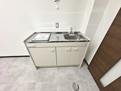 【その他】 | 九間町西２丁　事務所・工場・倉庫 | ミニキッチンもあるので、給湯室や休憩室にも使えますね♪