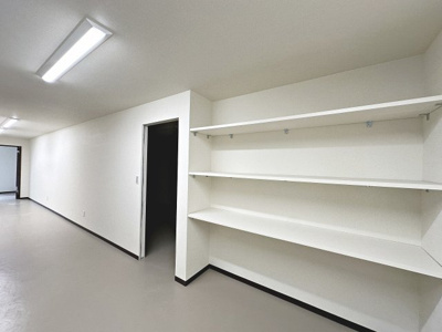 【収納】 | 九間町西２丁　事務所・工場・倉庫 | お家探しを始めてみようと思われたら是非【イエストア】までお気軽にご相談下さいませ♪