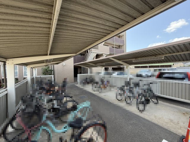 アルファステイツ土佐町の駐輪場