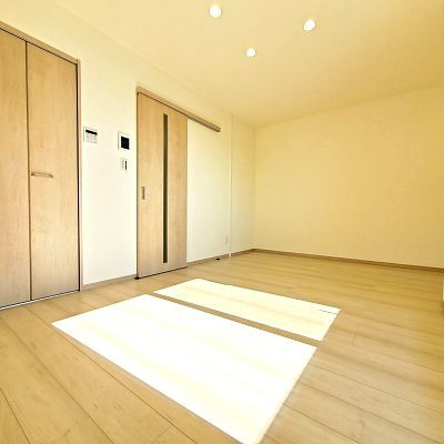 熊本市東区神園１丁目のアパートの居間・リビング