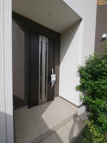 高砂市梅井2丁目　中古戸建の玄関