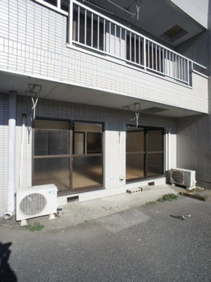 【バルコニー】 | アイショウプラザ | お洗濯物がたくさん干せます♪