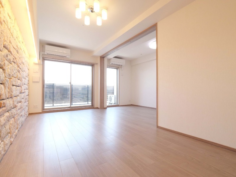 プレジオ永和ASIANの居間・リビング