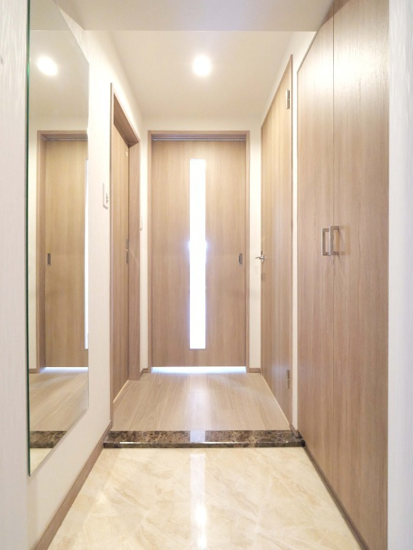 プレジオ永和ASIANの玄関