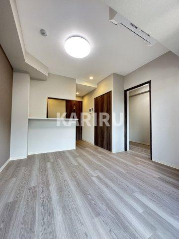 ArtizA京橋WESTの居間・リビング