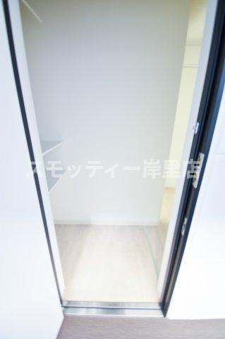 WING住之江の玄関