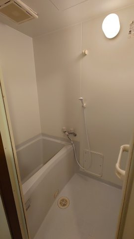 クローバーハイツの浴室