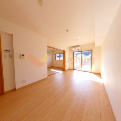 【内装】 | グリーンキャッスル | 内装は落ち着いています