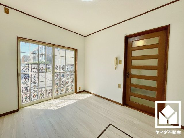 宇治市小倉町南浦の中古一戸建の居間・リビング