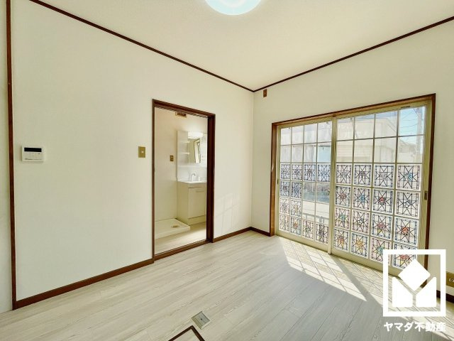 宇治市小倉町南浦の中古一戸建の居間・リビング