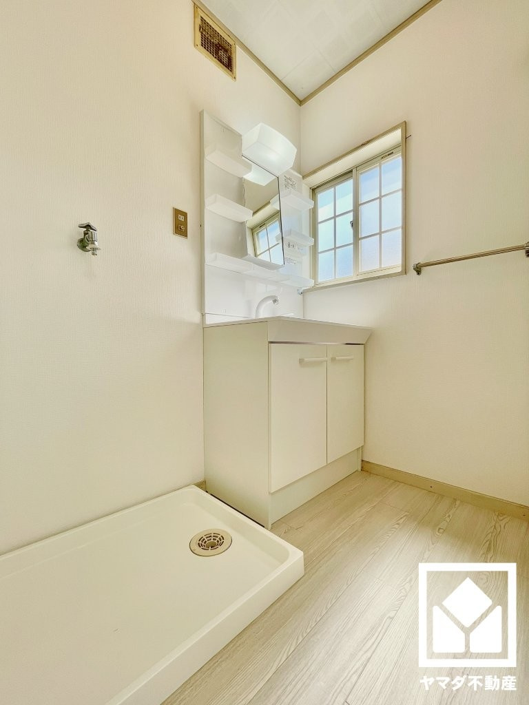 宇治市小倉町南浦の中古一戸建の洗面所