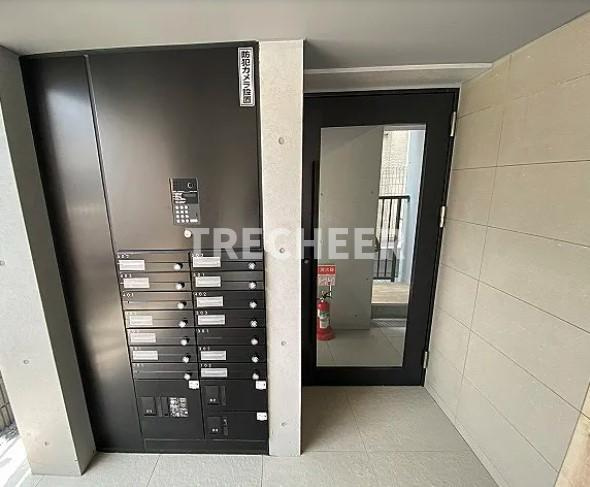 ザフォーティーン東十条(the14 HIGASHI-JUJO)のエントランス