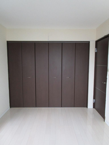 尼崎市西難波町　中古戸建の洋室