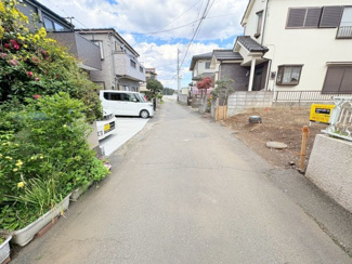 【前面道路含む現地写真】