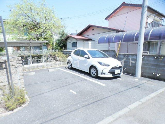 ミーユーDの駐車場