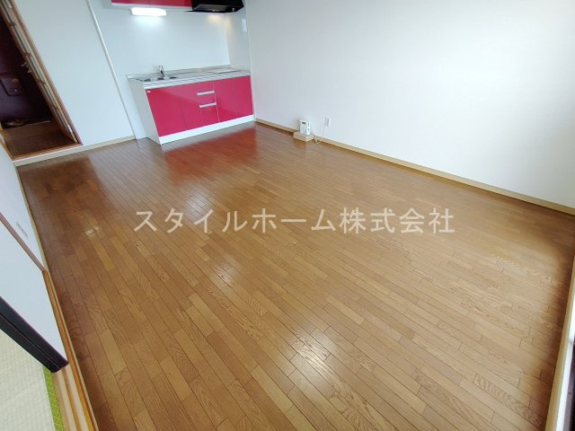 フィオーレ豊橋の居間・リビング