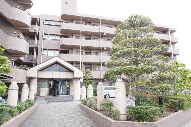 グリーンコーポ草加松原の外観